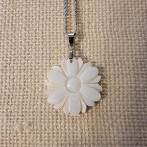 "Floral Sunshine" Shell Pendant Necklace *